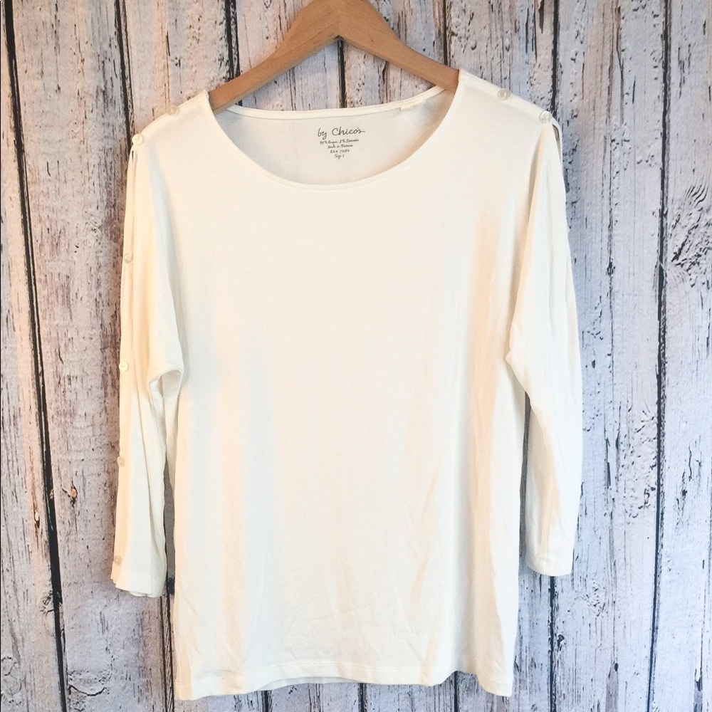 Chico’s cream Top w/ Button Split Sleeve Sz S